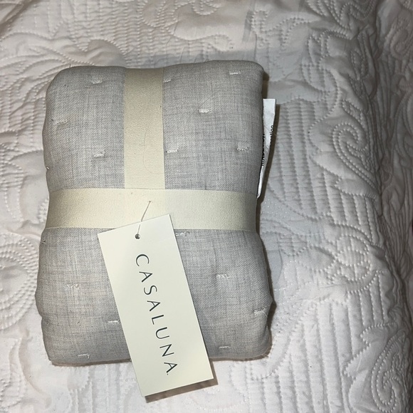 Casaluna Queen Cashmere Blend Sham - Picture 1 of 2